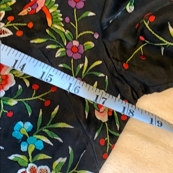 Delicate Chinese jacket - Picture 8 of 11